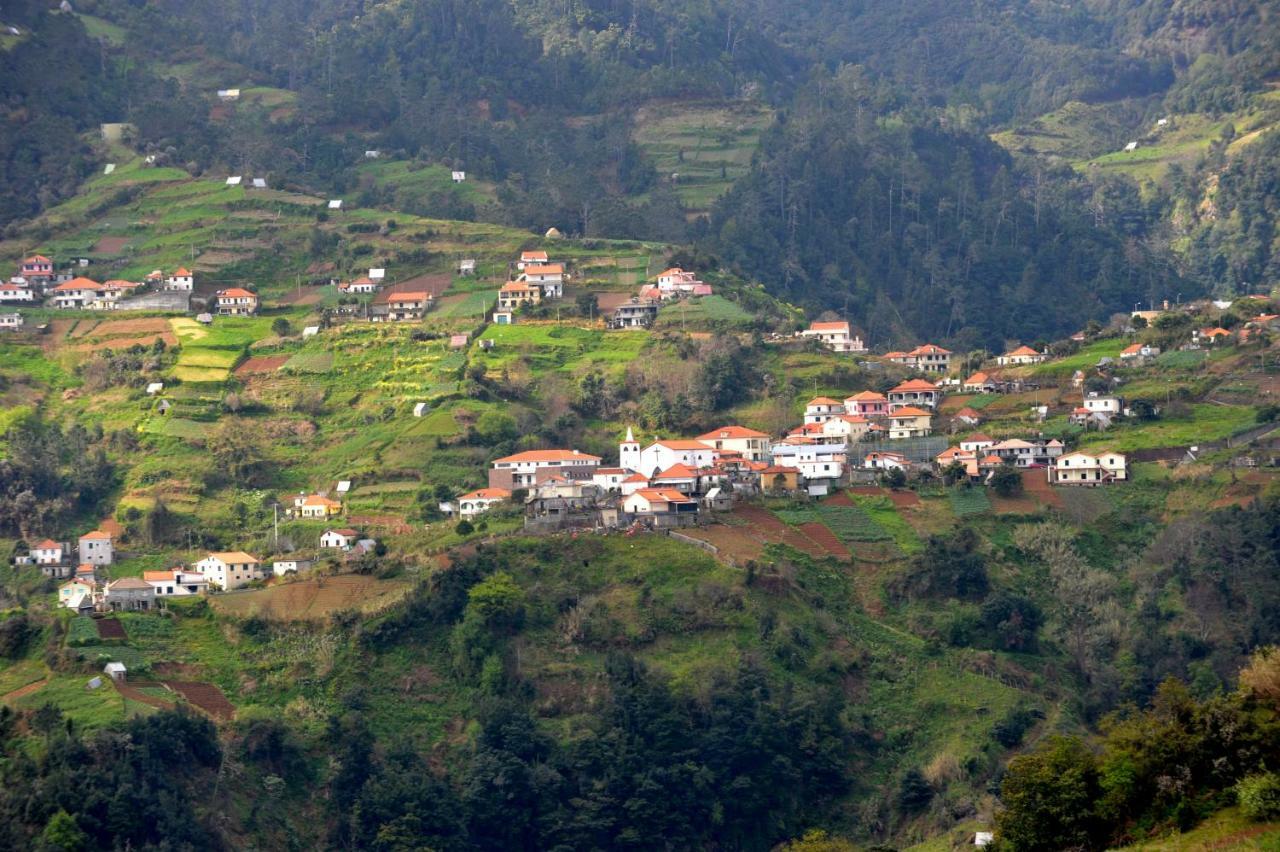 Casa Pico Ruivo Caldeirao Verde Madeira Santana  Buitenkant foto